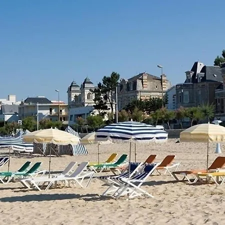 Royan, 2 Pieces, 4 Personnes - Fr-1-305-799 *